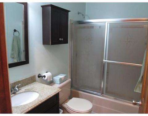 113 Joy St, Chicopee, MA 01013 photo 9