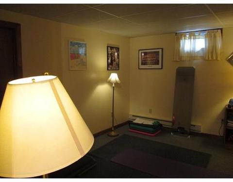 113 Joy St, Chicopee, MA 01013 photo 18