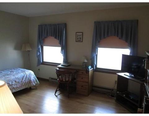 113 Joy St, Chicopee, MA 01013 photo 11