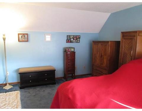113 Joy St, Chicopee, MA 01013 photo 17