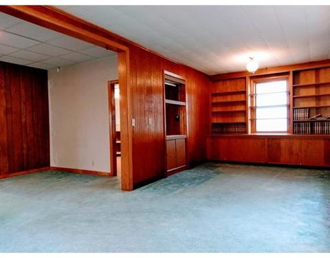 51 Raymond St, Fall River, MA 02723 photo 3