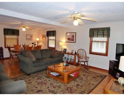 61 Ludlow Ave, Springfield, MA 01151 photo 2