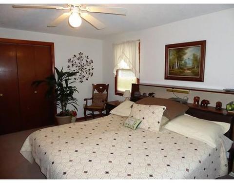61 Ludlow Ave, Springfield, MA 01151 photo 14