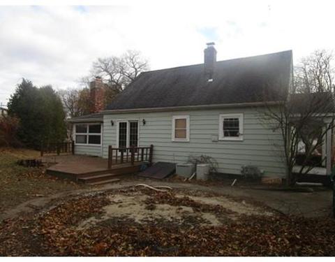 190 Frontenac St, Chicopee, MA 01020 photo 4