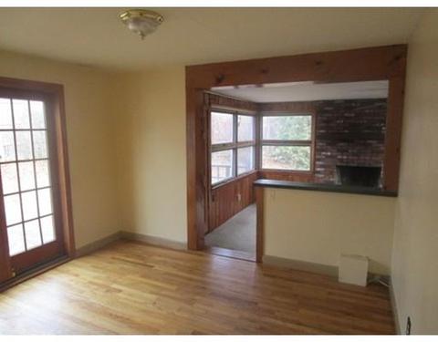 190 Frontenac St, Chicopee, MA 01020 photo 9