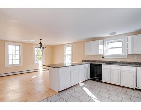 4 Maple St, Spencer, MA 01562 photo 4