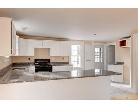4 Maple St, Spencer, MA 01562 photo 2