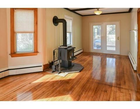 8 Adams Pl, Gloucester, MA 01930 photo 4