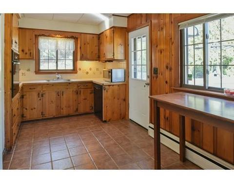8 Adams Pl, Gloucester, MA 01930 photo 9