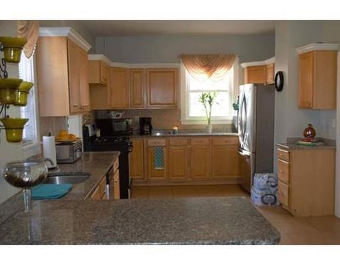 194 Maple St, Lynn, MA 01904 photo 3