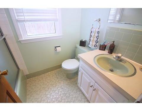 4 Bacon Rd, Framingham, MA 01701 photo 21
