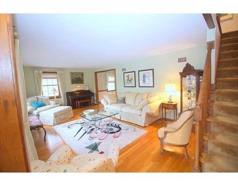 4 Bacon Rd, Framingham, MA 01701 photo 3