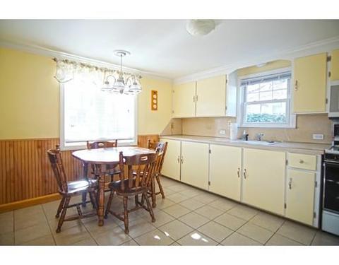 24 Merida St, Springfield, MA 01104 photo 7