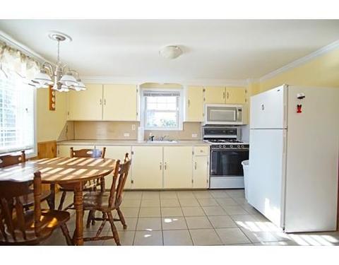 24 Merida St, Springfield, MA 01104 photo 8