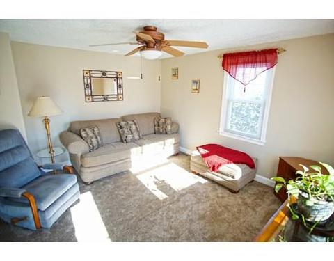 24 Merida St, Springfield, MA 01104 photo 4