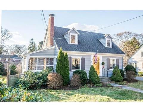 76 Grand St, Reading, MA 01867 photo 2