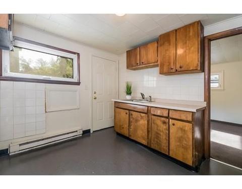166 Kimberly Ave, Springfield, MA 01108 photo 12