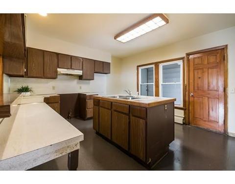 166 Kimberly Ave, Springfield, MA 01108 photo 9