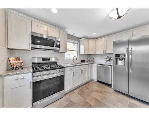 63 Haskin St, Springfield, MA 01109 photo 1