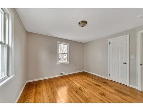 63 Haskin St, Springfield, MA 01109 photo 12