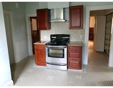 17 Spruceland Ave, Springfield, MA 01108 photo 10