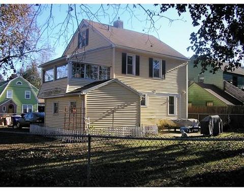 122 Edgemont St, Springfield, MA 01109 photo 2