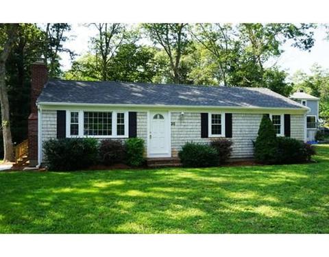 20 Timberlane Dr, Mashpee, MA 02649 photo 1