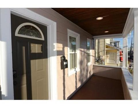 19 Arlington St, Everett, MA 02149 photo 2