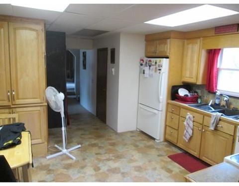 25 Bird St, Worcester, MA 01604 photo 8