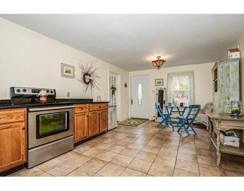 107 Singletary Ave, Sutton, MA 01590 photo 5