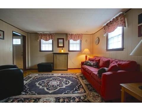 33 Cedar St, Lynn, MA 01905 photo 3