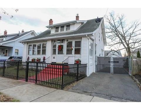 29 Carlton St, Springfield, MA 01108 photo 1