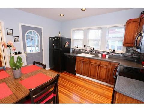 29 Carlton St, Springfield, MA 01108 photo 4