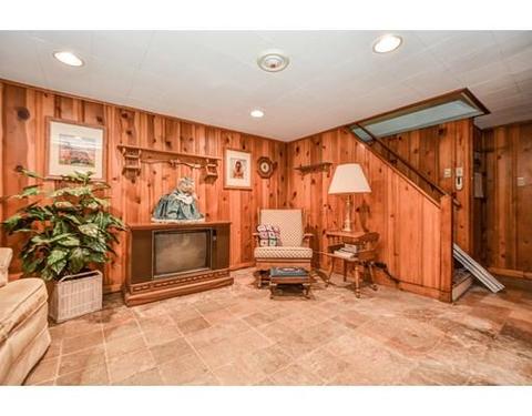 15 Avon Cir, Needham, MA 02494 photo 17