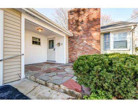15 Avon Cir, Needham, MA 02494 photo 3