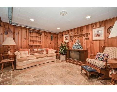 15 Avon Cir, Needham, MA 02494 photo 16