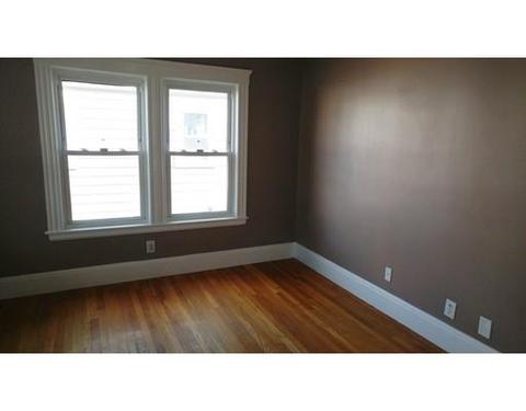 20 Eustis St, Saugus, MA 01906 photo 4