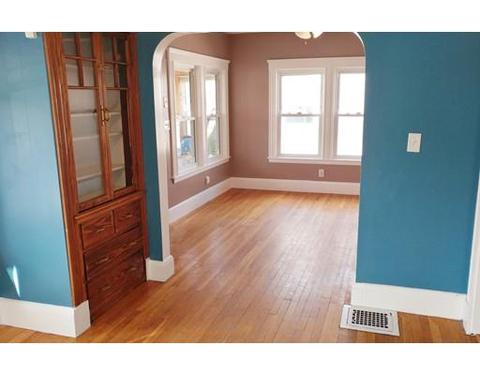 20 Eustis St, Saugus, MA 01906 photo 2