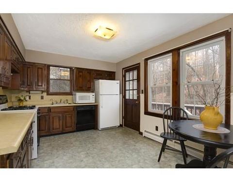 39 Seminole Dr, Worcester, MA 01603 photo 27