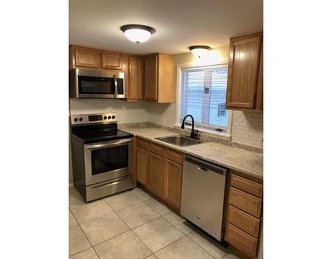64 Glencoe St, Springfield, MA 01104 photo 4