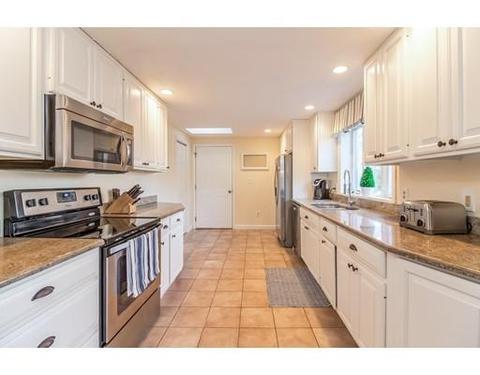 2 Rockwood Rd, Hingham, MA 02043 photo 5