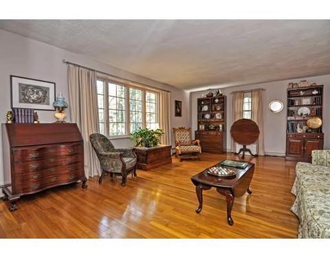 11 W Pine Dr, Walpole, MA 02081 photo 5