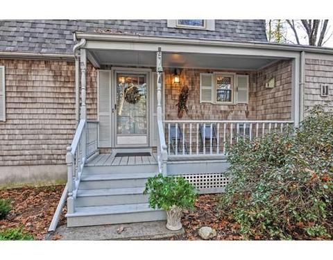 11 W Pine Dr, Walpole, MA 02081 photo 2