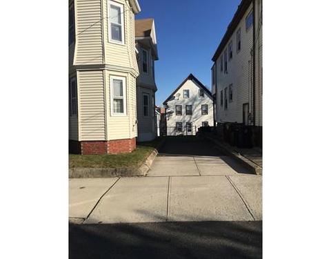 31 Raymond St, Everett, MA 02149 photo 3