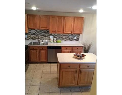 90 Ledgecrest Dr, Worcester, MA 01603 photo 10