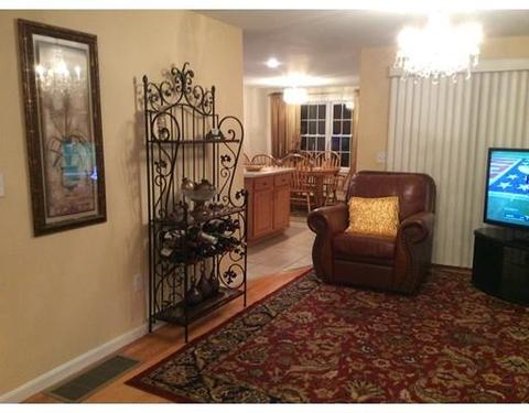 90 Ledgecrest Dr, Worcester, MA 01603 photo 7