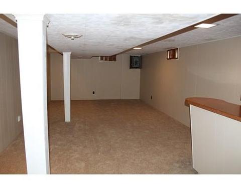 154 Carnavon Cir, Springfield, MA 01109 photo 15