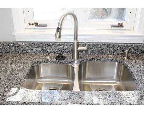 154 Carnavon Cir, Springfield, MA 01109 photo 4