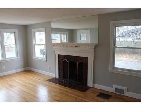154 Carnavon Cir, Springfield, MA 01109 photo 8