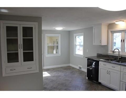 154 Carnavon Cir, Springfield, MA 01109 photo 6